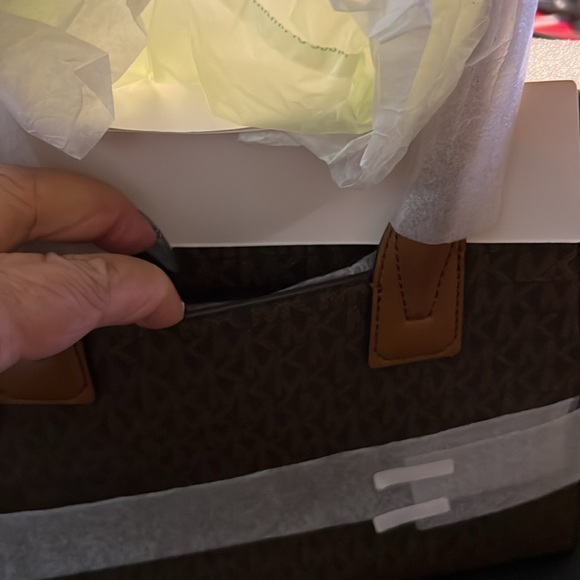 Jet set brand new with tags satchel and matching wallet! Comes with strap! - Picture 3 of 12